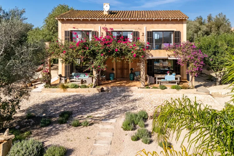 Authentic finca with tourist rental licence near Ses Salines — photo 4