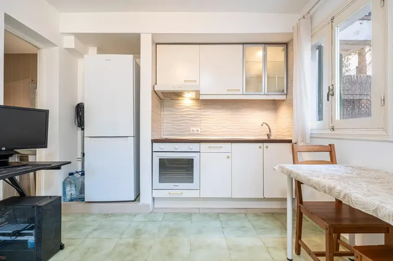 Reference: 01JP040 — photo 11
