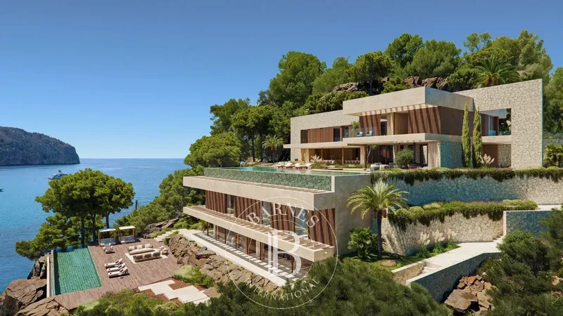 Exclusive Sea-Front Plot with Approved Building License & Private Marina Access in Camp de Mar — photo 1