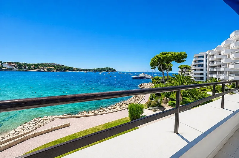 Apartment with panoramic sea views a few steps from the beach in Santa Ponsa Mas — photo 2