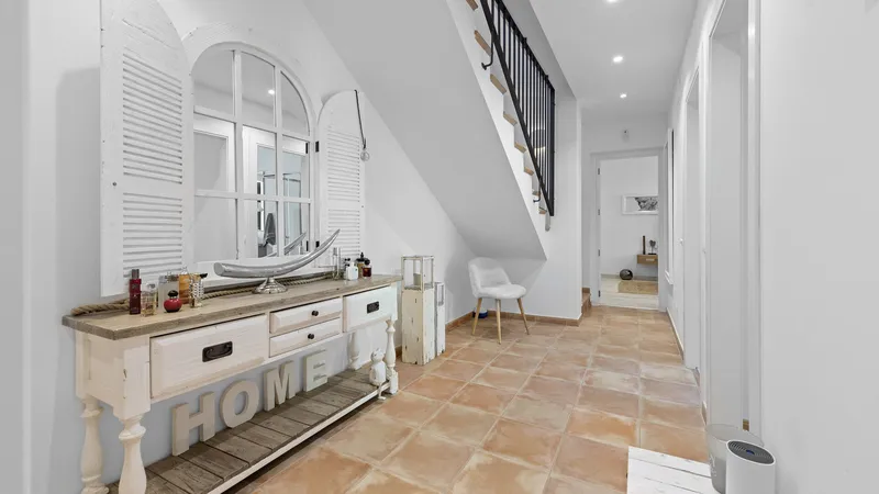 Cozy semi-detached house for sale in Camp de Mar in an exclusive residential community — photo 4