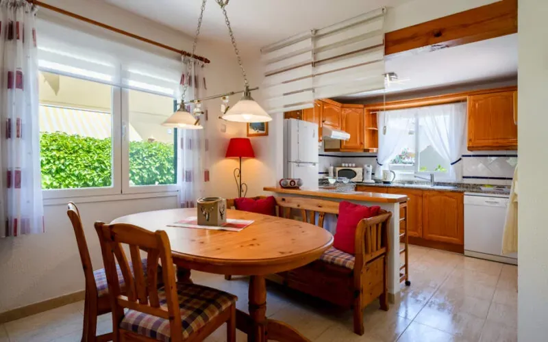 Well-kept semi-detached house with wraparound garden and roof terrace in Cala Murada — photo 5