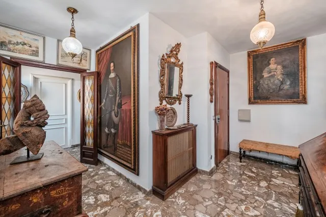 Exclusive penthouse to renovate for sale in Palma, Mallorca — photo 6