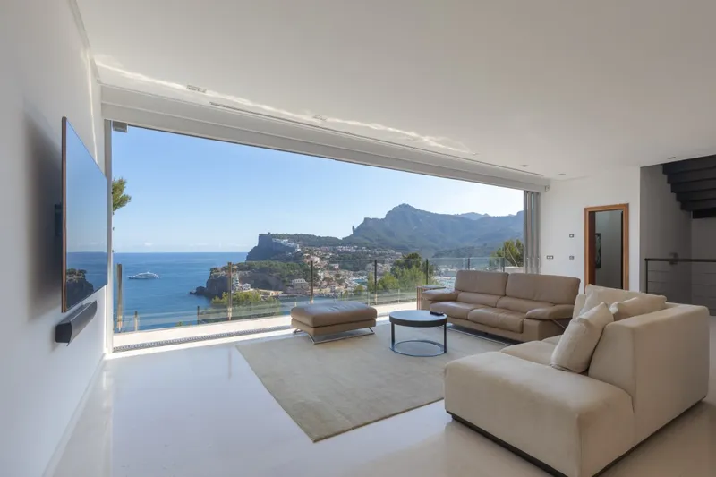 Stunning modern villa in best location in Port de Sóller — photo 1