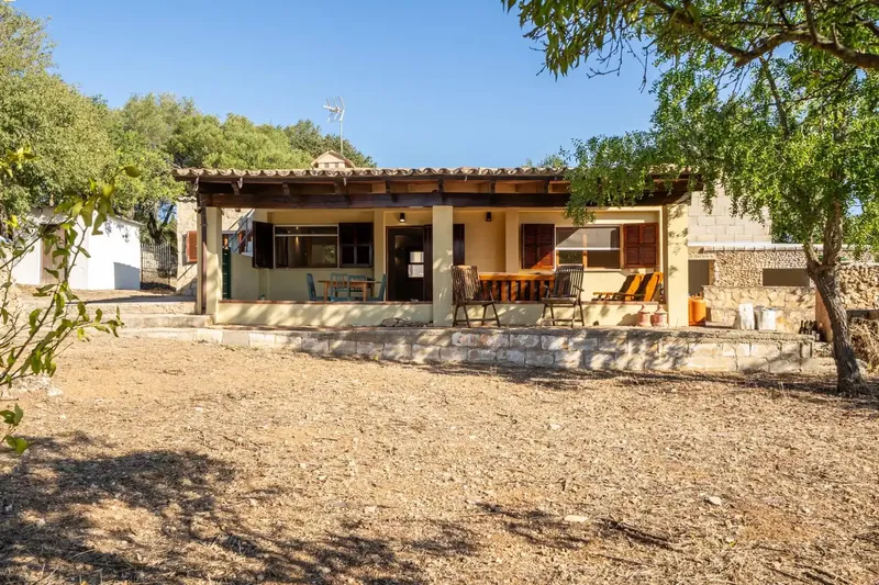Charming rustic finca on a large plot in a quiet natural setting — photo 1
