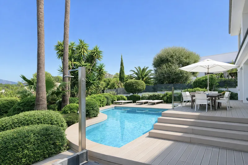 Beautiful family villa in a prestigious location in Nova Santa Ponsa — photo 5