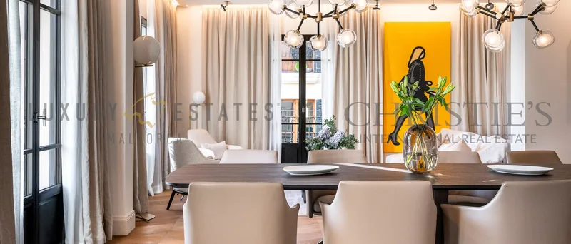 Unique lavishly renovated townhouse in the heart of Palma — photo 2