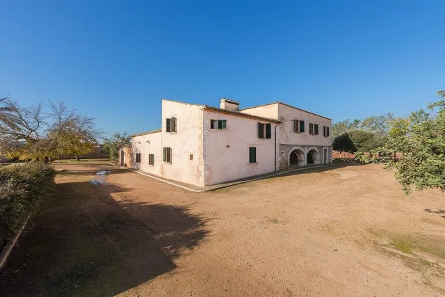 Enormous Mallorca country property with investment potential for sale in Llubí, Mallorca — photo 7