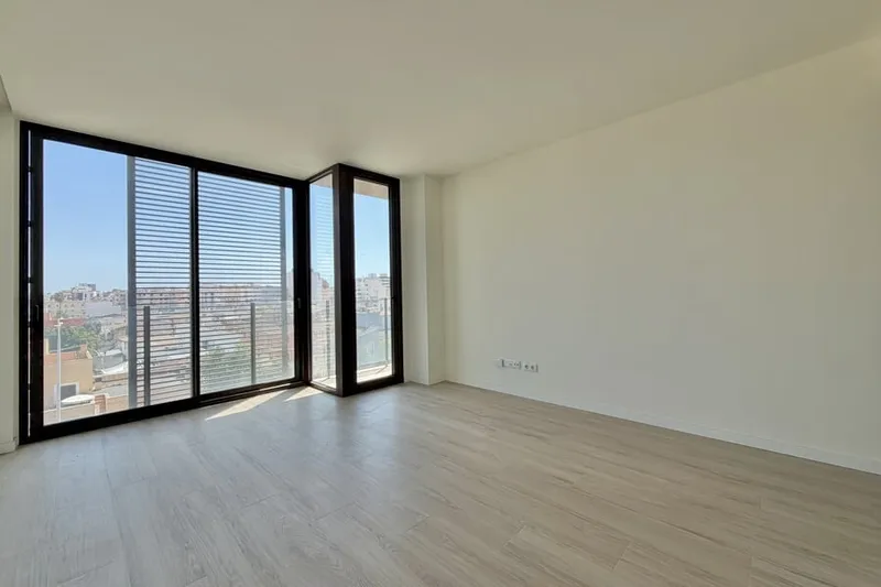 Unfurnished new build apartment with parking in Palma — photo 4