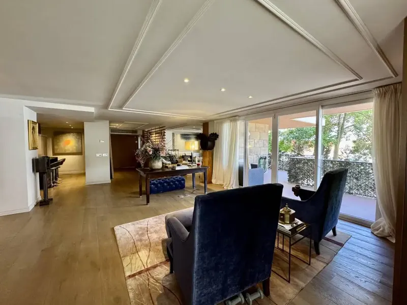Presentamos esta magnífica vivienda, situada en una exclusiva finca junto al Paseo Marítimo de Palma, una de las zonas residenciales más dem — photo 7