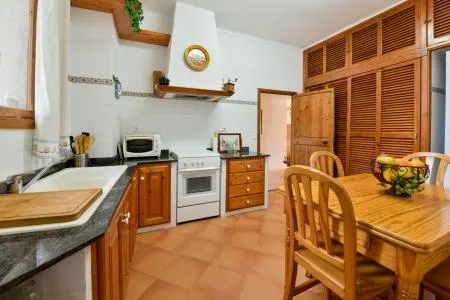 Rustic property - Costitx, built surface 488 m², plot surface 20,717 m², 4 bedrooms, 2 bathrooms, pool. — photo 8