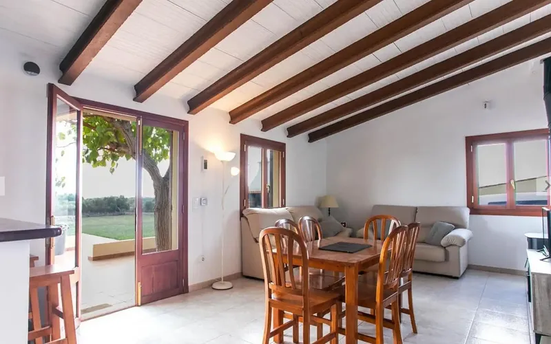 This Mediterranean finca is situated on a plot of 14,200 m² in a quiet area of Porto Cristo. — photo 9