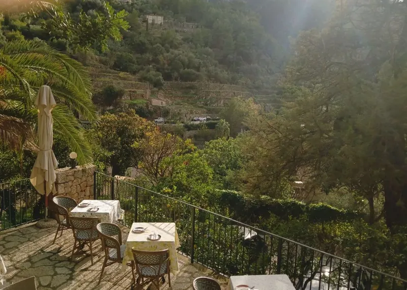 Bar transfer in Deià — photo 1