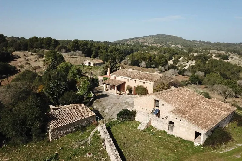 V585 – Exclusive plot with old finca to renovate between Sant Llorenç and Artà — photo 6