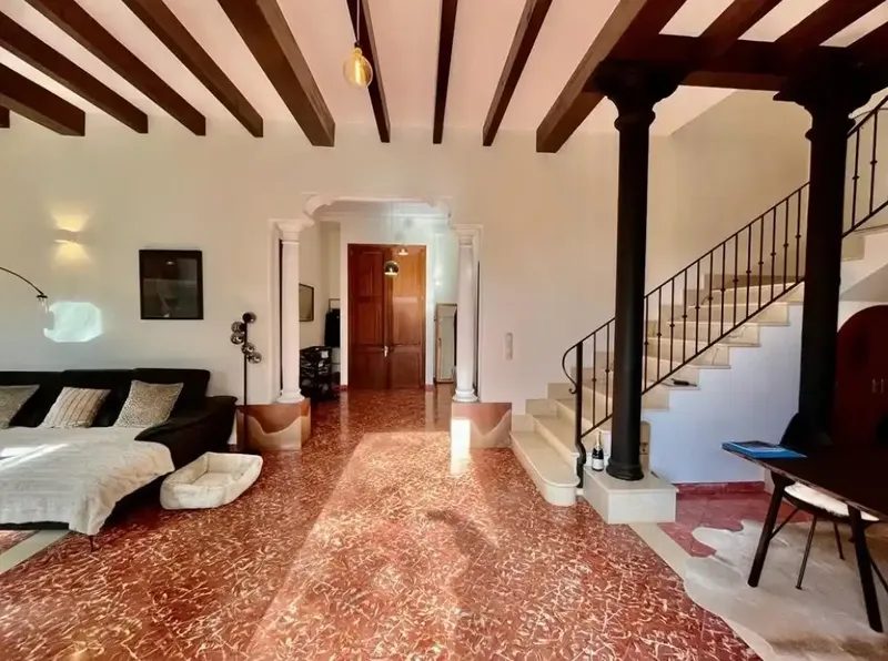 Fantastic house for sale in Vilafranca de Bonany, located on a wide and quiet street, with a total of about 339 m2 built — photo 1
