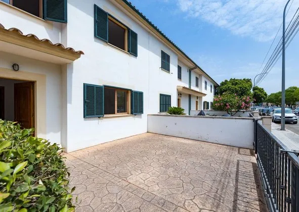 Terraced house in Bidasoa, Son Cladera - Son Fuster, Palma de Mallorca — photo 1