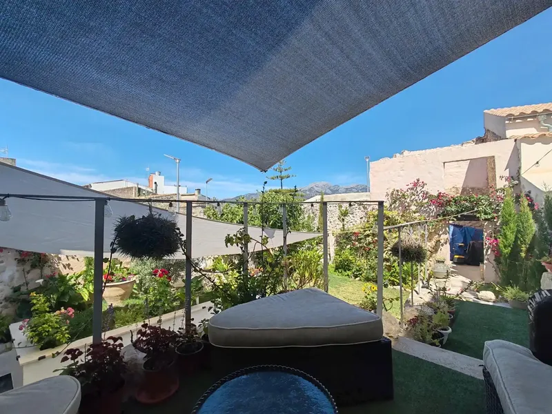 Charming village house with a total of 217m2 of Mallorcan soul and views of the Sierra de Tramuntana in the heart of Campanet — photo 3