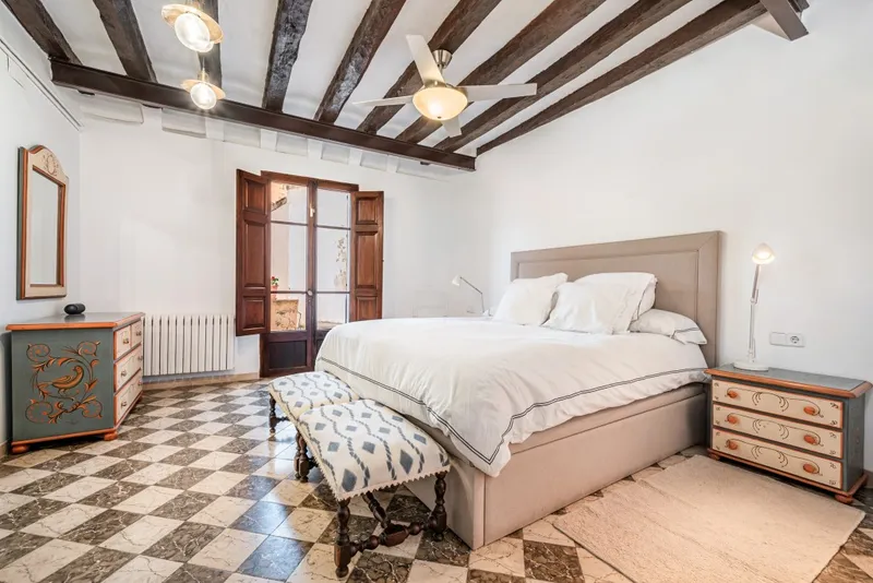 Charming property apartment for sale in Palma de Mallorca with private terrace and garden — photo 6