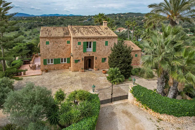 Perfect natural stone finca with plenty of space, great views and optimal outdoor area – Son Carrio — photo 1