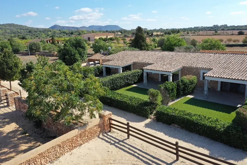 Representative estate as a private residence with fantastic panoramic views — photo 4