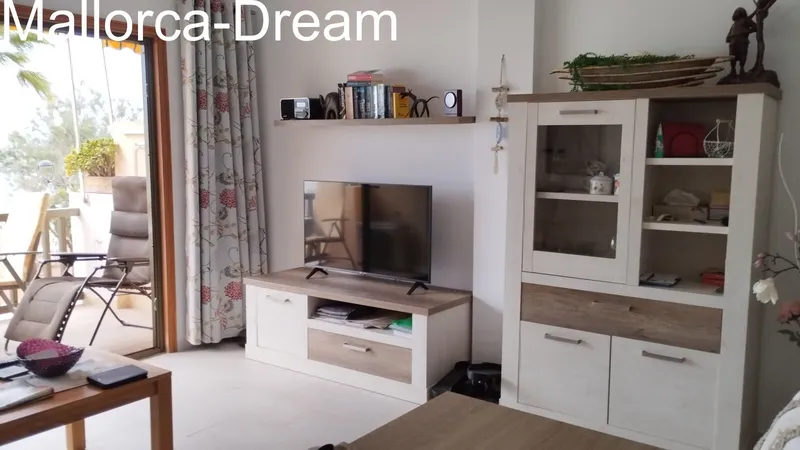 Cala Millor: Beautiful Seafront Apartment with Stunning Sea Views in Cala Millor — photo 6
