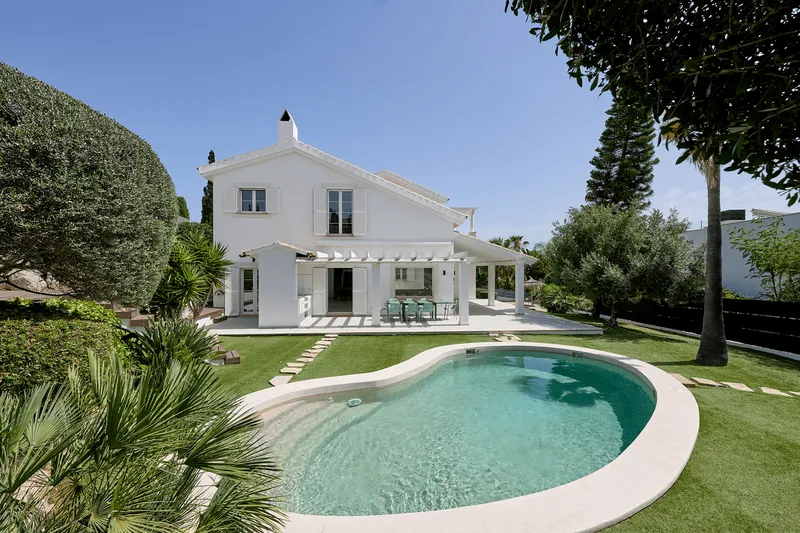 Renovated villa with pool and guest apartment in Nova Santa Ponsa — photo 1