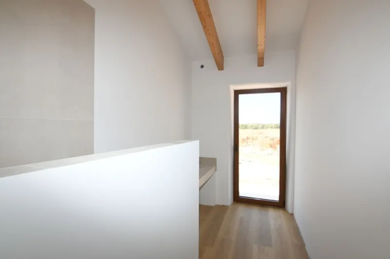 Bright and modern newly built country house on the outskirts of Campos — photo 10