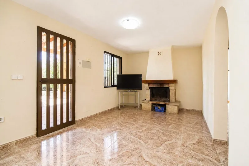 1,000m² finca with 4 bedrooms, 2 bathrooms and pool for sale — photo 8