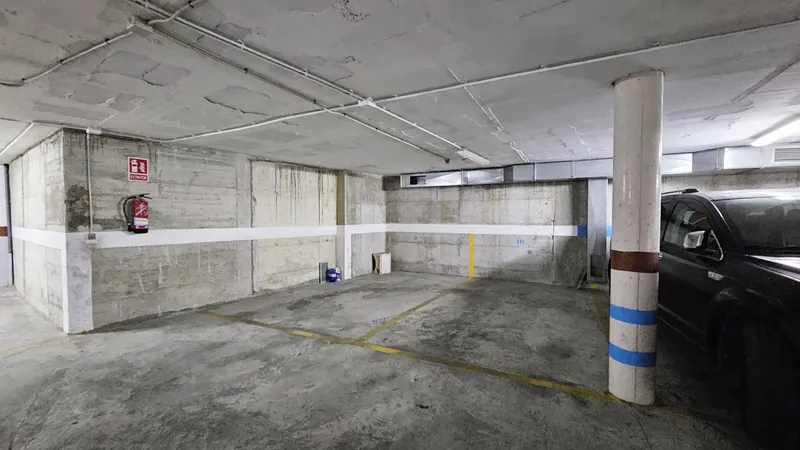 Parking space in Foners: comfortable, safe and well located — photo 2