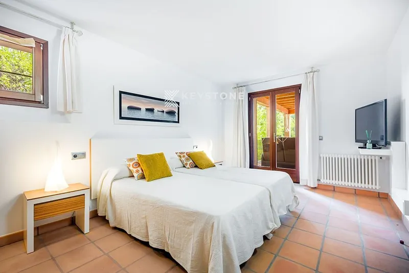 House — photo 12