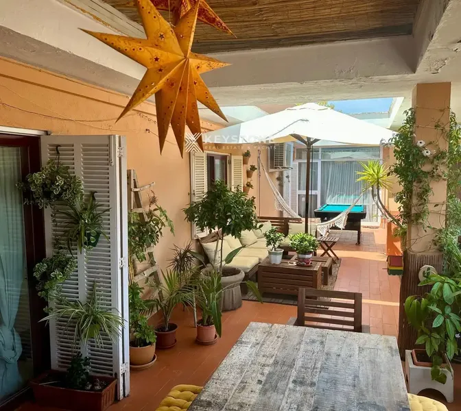 Beautiful penthouse for rent in Génova, one of the most sought-after and special areas of Palma de Mallorca, combining tranquillity, charm and — photo 3