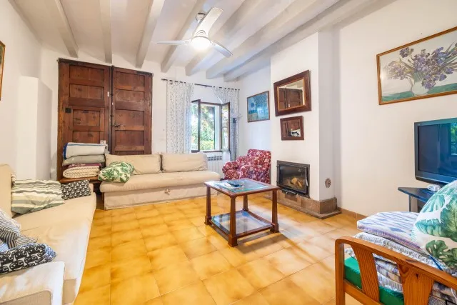Two fincas with holiday rental licenses for sale in Biniaraix, Mallorca — photo 9
