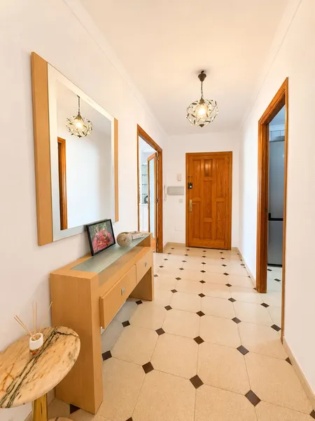 3-bedroom flat with parking and storage room, 10 mi ... — photo 6