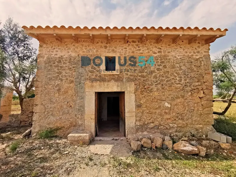 We present a rustic house located near Inca — photo 2