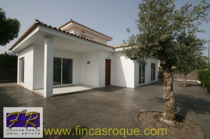 villa in Alcudia — photo 1