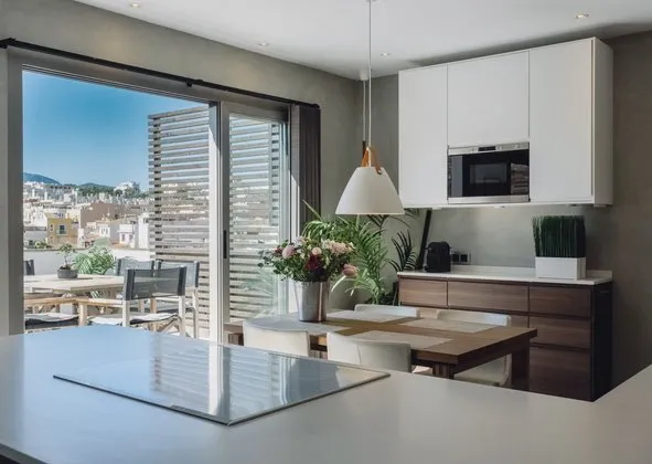 Flat / apartment in Calle de Bartomeu Rosselló-Porcel, Son Dureta, Palma de Mallorca — photo 1