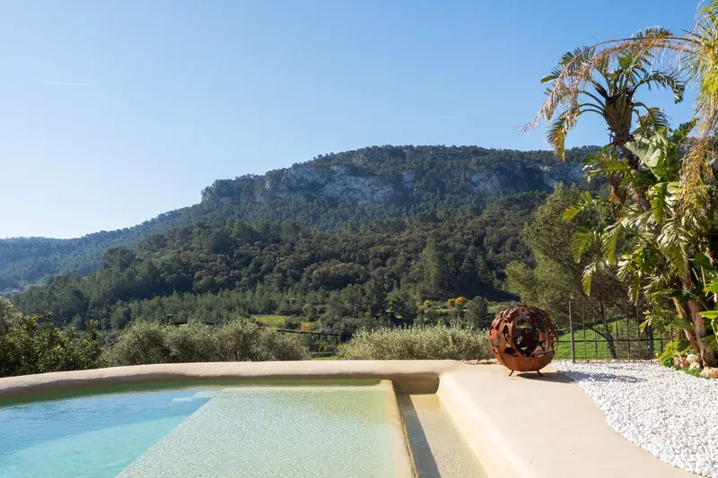 Villa with impressive mountain views and pool in Puigpunyent — photo 1