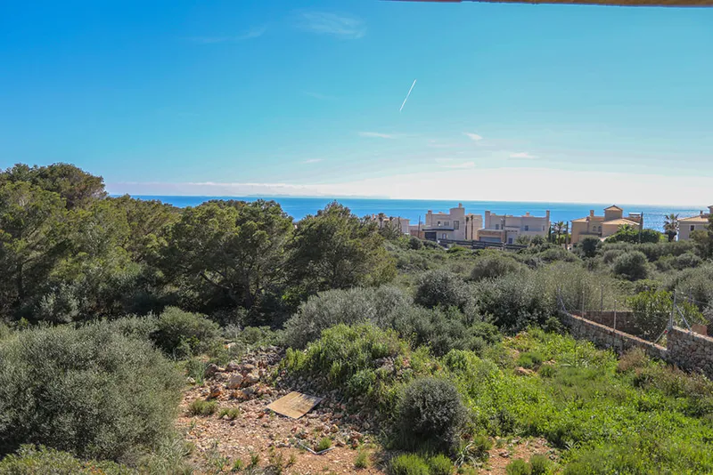 Unfinished villa with sea views in Cala Pi Mas — photo 10