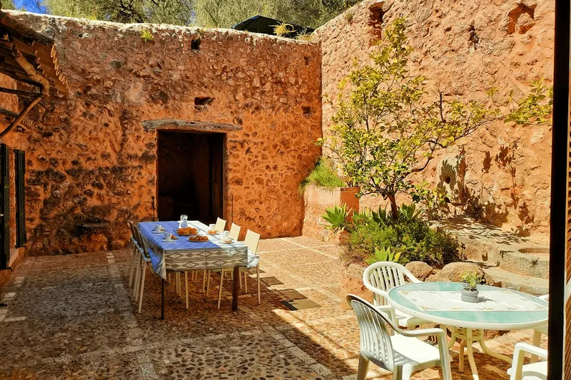Vacation rental of a country house in Esporlas — photo 9