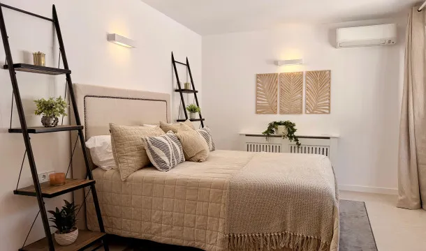 Mediterranean living in an elegant renovated villa in Santa Ponsa — photo 9