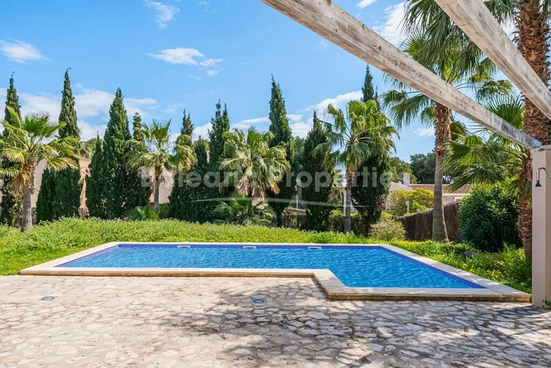 Exquisite villa with swimming pool in Sol de Mallorca, Southwest Mallorca — photo 2
