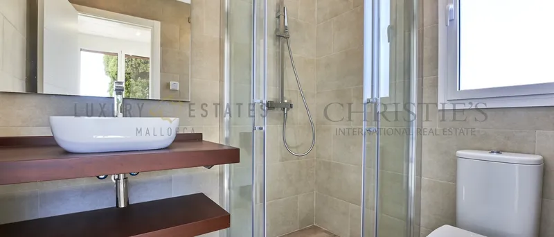 Modern terraced house in Nova Santa Ponsa with private pool and views of the golf course — photo 11