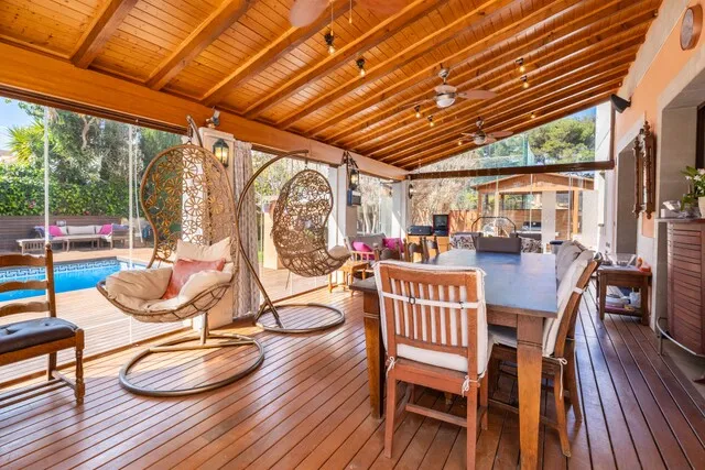 Family home with private garden and pool for sale in Port Adriano, Mallorca — photo 3
