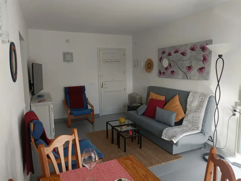 Fully furnished apartment, one bedroom with two 90x190 beds with new visco mattresses. Equipped kitchen. On the rooftop storage — photo 11