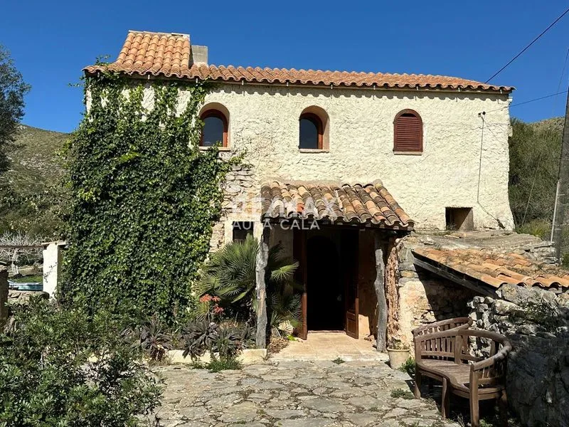 Charming property with a lot of potential in Capdepera — photo 1