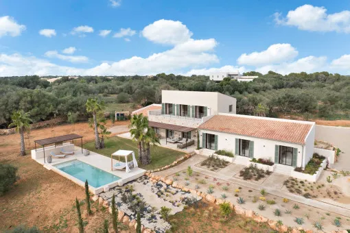 Ses Salines, exclusive newly built luxury finca in a privileged natural location with pool and absolute privacy near Ses Salines and Es Trenc beach — photo 2