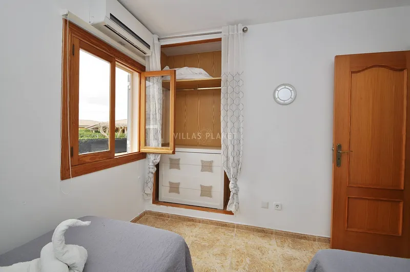 Detached house with tou... — photo 8