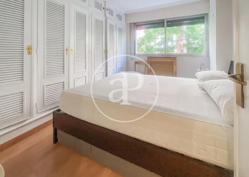 Flat for rent in calle María de Molina — photo 8