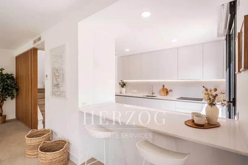 Modern newly built villa with private pool in a sought-after location in Puig de Ros — photo 8