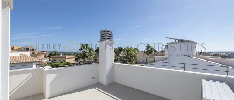 Ready to move in villa in Sa Rapita in the south of Mallorca with partial sea views — photo 7